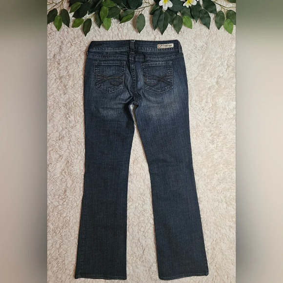 Refuge Runway Everyday Boot Cut Vintage Wash Jeans (NWOT) - Picture 5 of 10